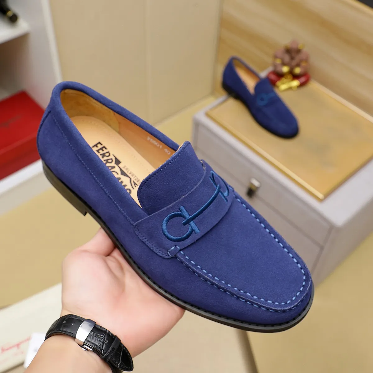 Men's shoes 💰460 🔥 Ferragamo new men's casual slip-on shoes 🇨🇳 Official website original 1:1 mold, original quality 💯 fine workmanship, high-end luxury ☘ The upper is made of imported Italian first-layer cowhide 🌴 Luxurious water dyeing 🐂 Leather lining 🍓 Rubber wear-resistant and non-slip outsole, breathable and comfortable to wear 🍍 The first choice for high-taste men, color optional! Code number 38-44 (45.46. Customized)